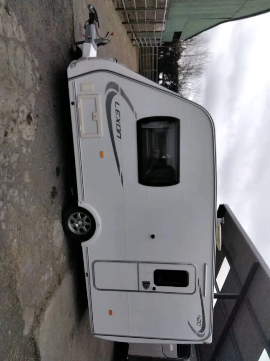 Lunar Lexon 420 Caravan - Image 4