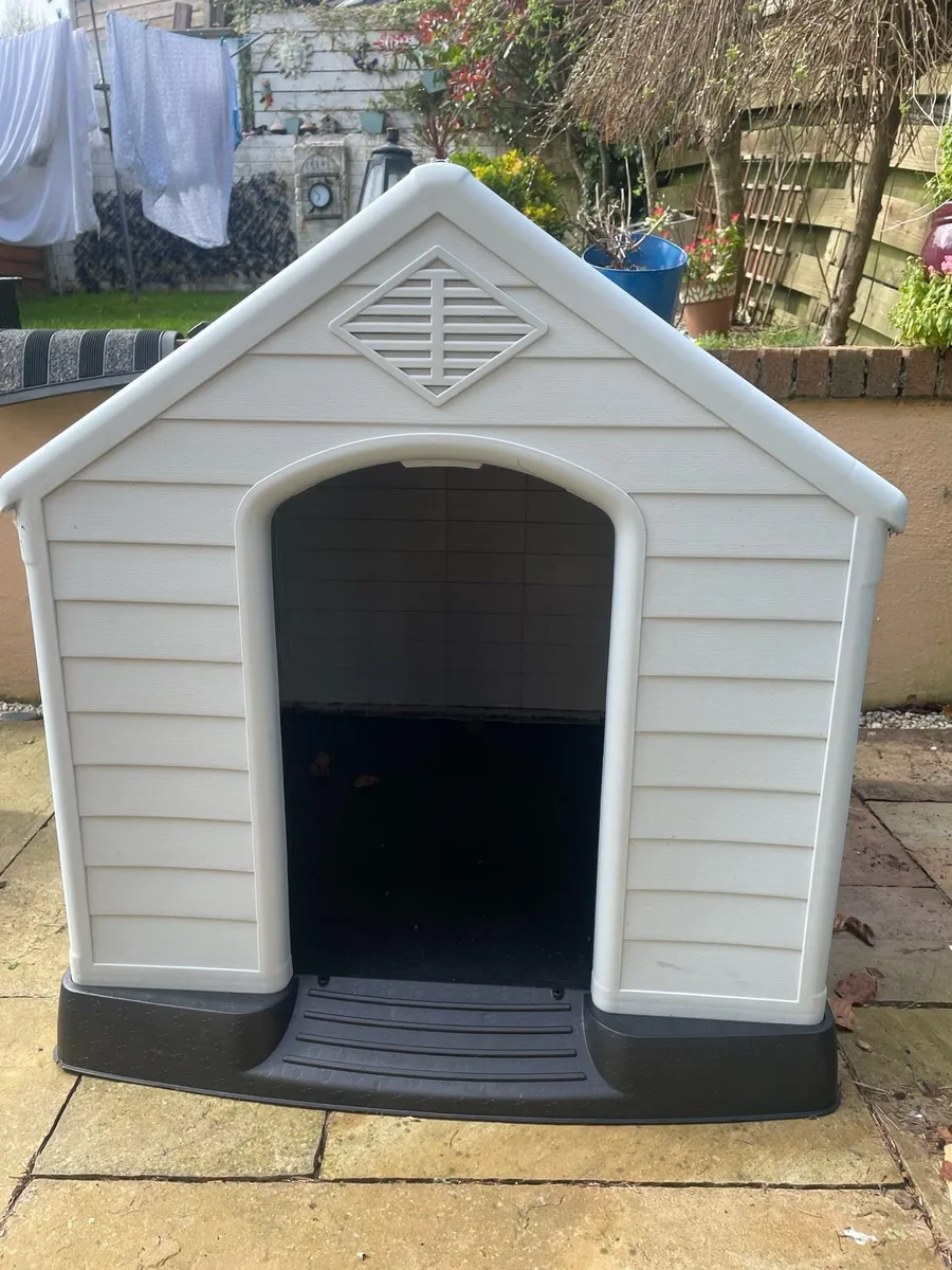 Dog house - Image 2