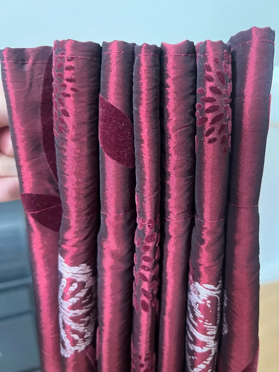 Eyelet Curtains - Image 1