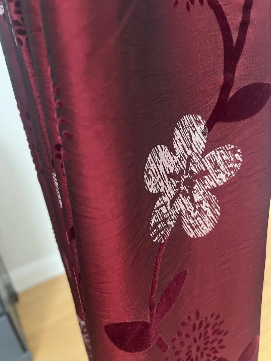 Eyelet Curtains - Image 3