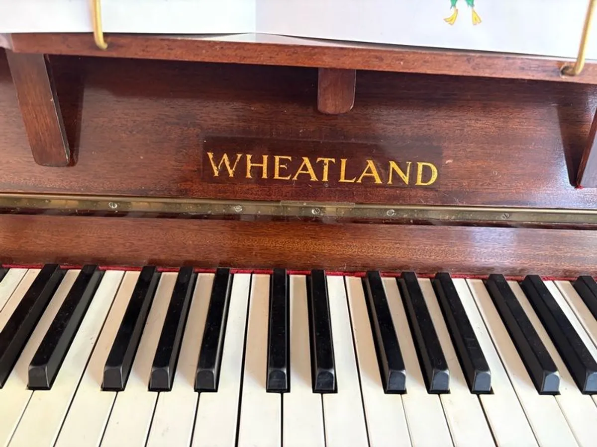 Family piano - Image 2