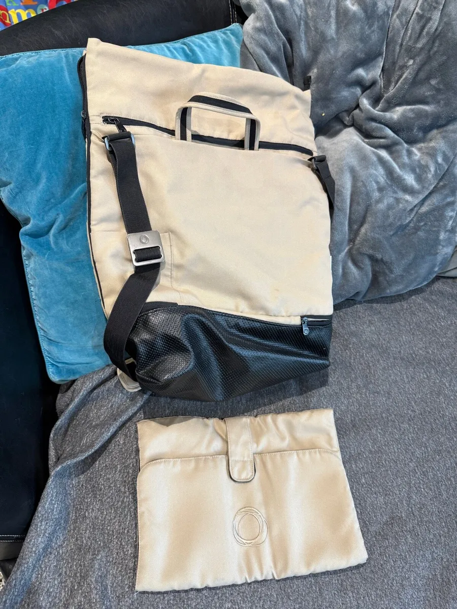 Bugaboo changing bags in swords - Image 4