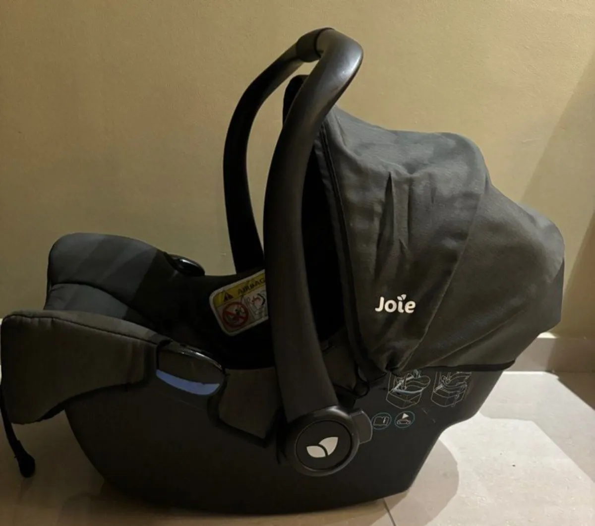 Joie juva car seat like new - Image 2