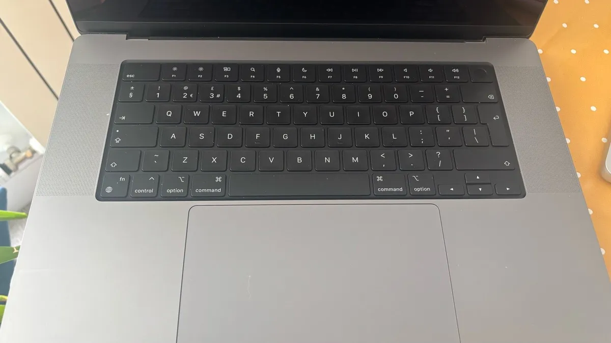 MacBook Pro M1 Pro - Image 2