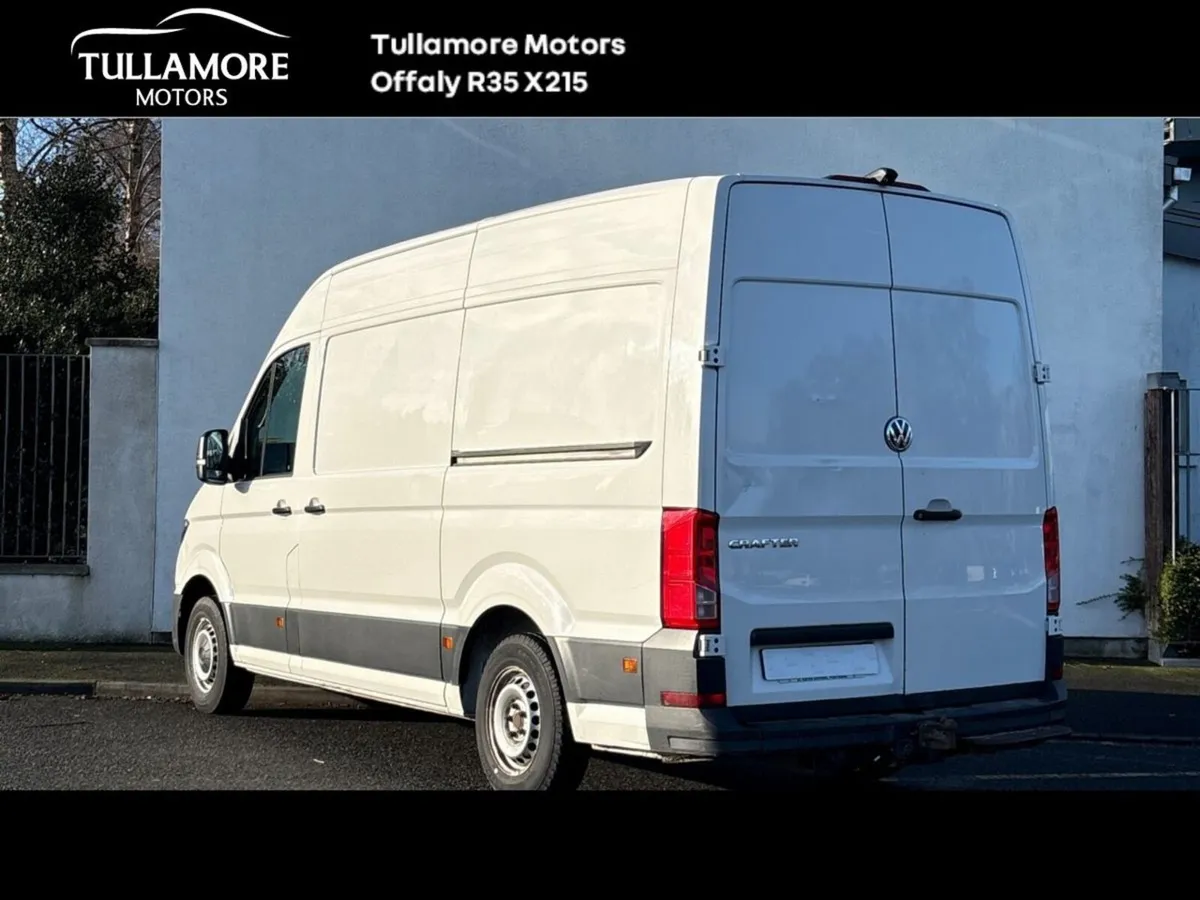 Volkswagen Crafter CRAFTER 30 MWB 140BHP  M6F 5DR - Image 2