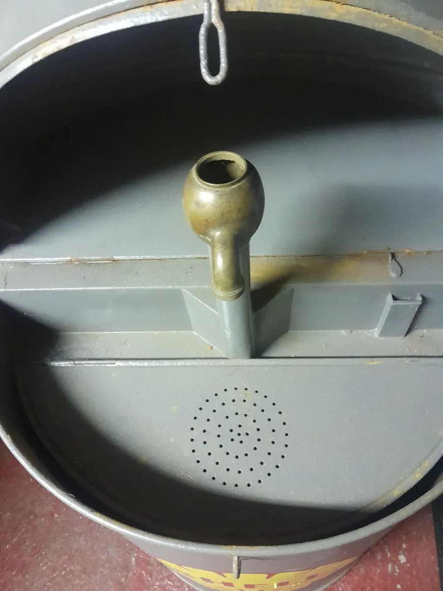 Vintage shell garage  oil dispenser and can - Image 1