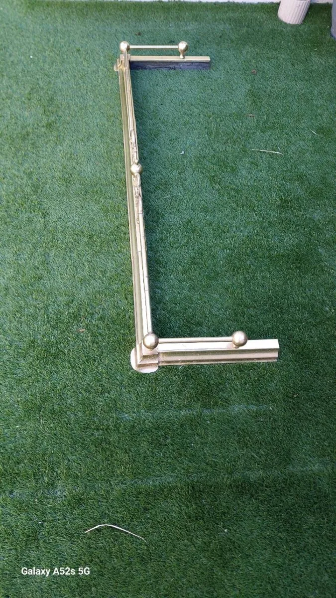 Brass fireplace fender - Image 2