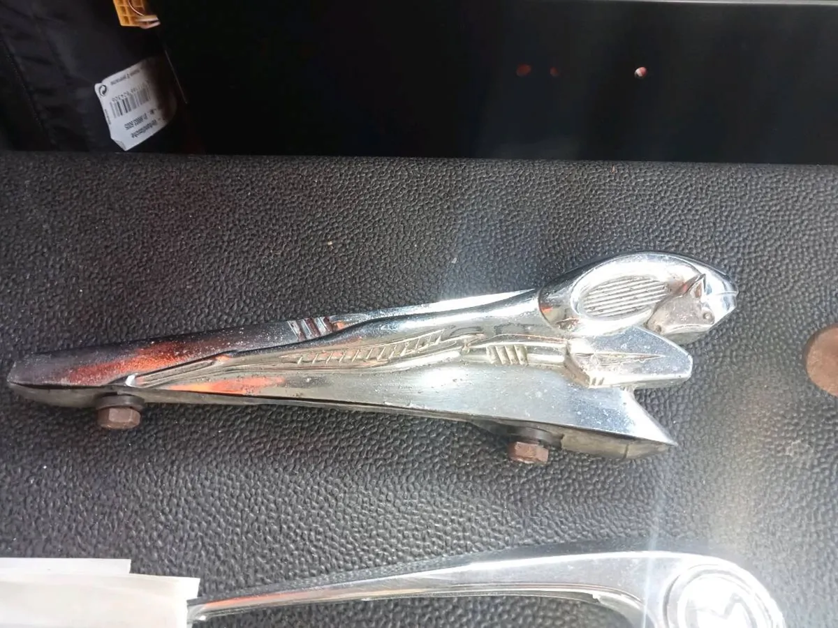 Four old car badges - Image 2