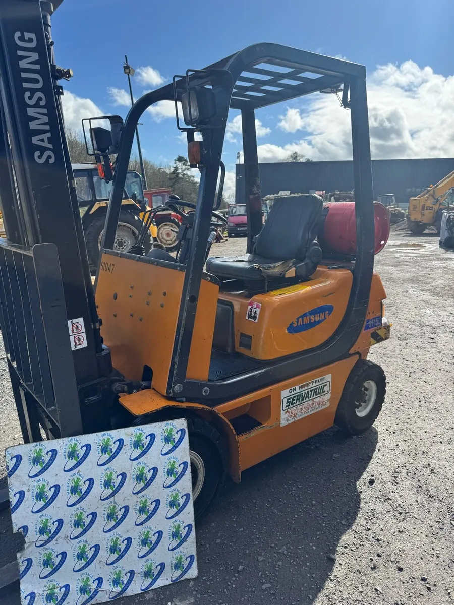 Samsung SF 15L 1.5T Gas Forklift - Image 1