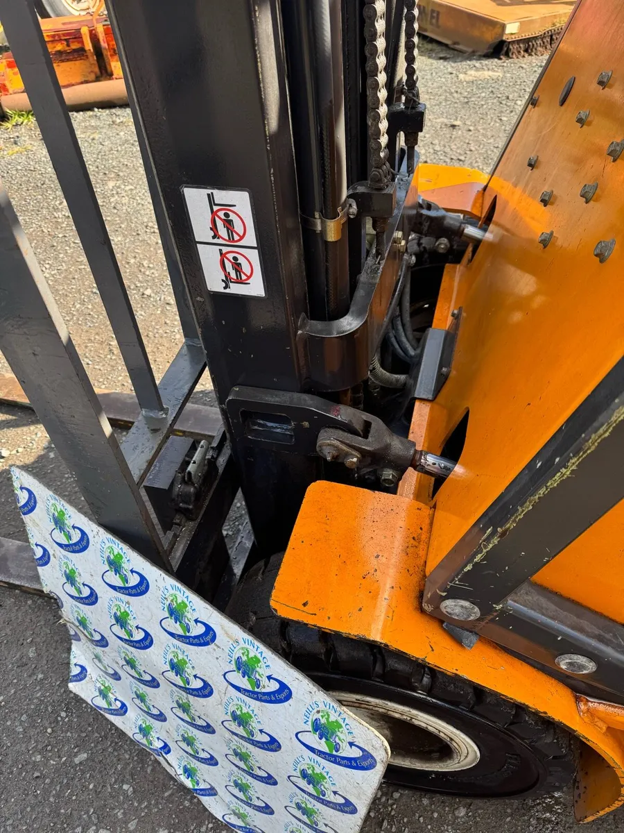 Samsung SF 15L 1.5T Gas Forklift - Image 2