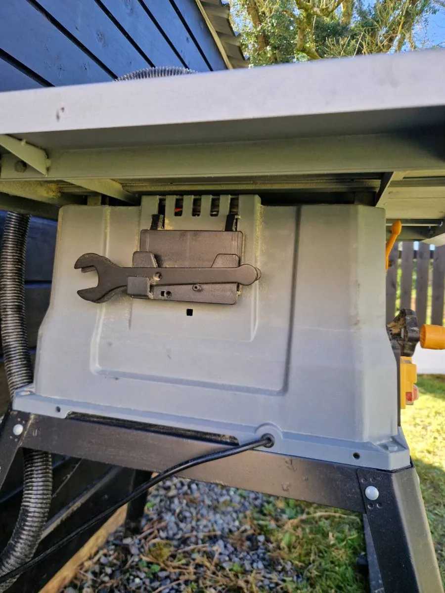 Table saw - Image 3