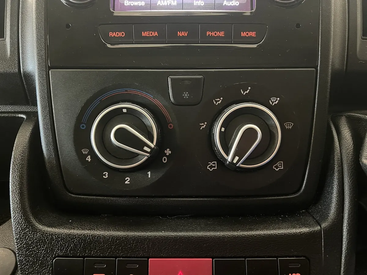 2021 Peugeot Boxer Luton Low Loader Box Van - Image 4