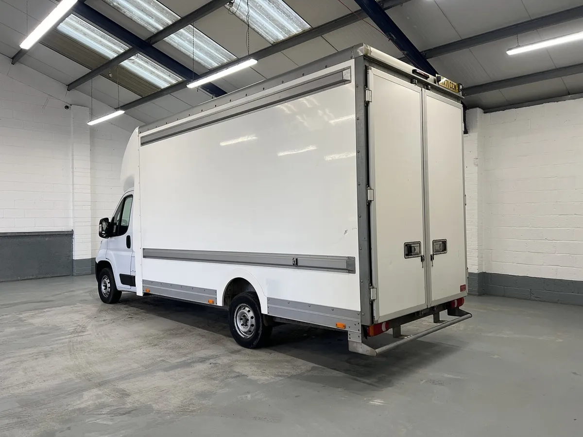 2021 Peugeot Boxer Luton Low Loader Box Van - Image 3
