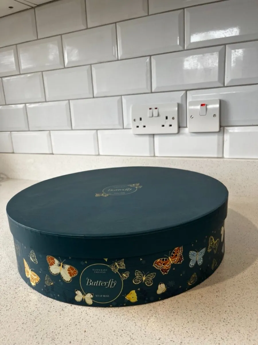 Tipperary Crystal Butterfly Set of 6 Mugs-Hatbox - Image 2