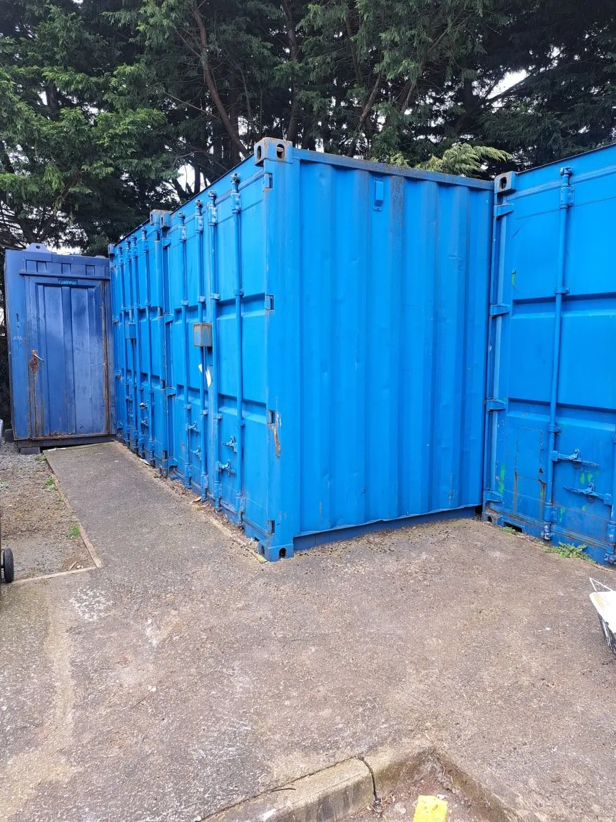 renting a 20 ft steel container - Image 2