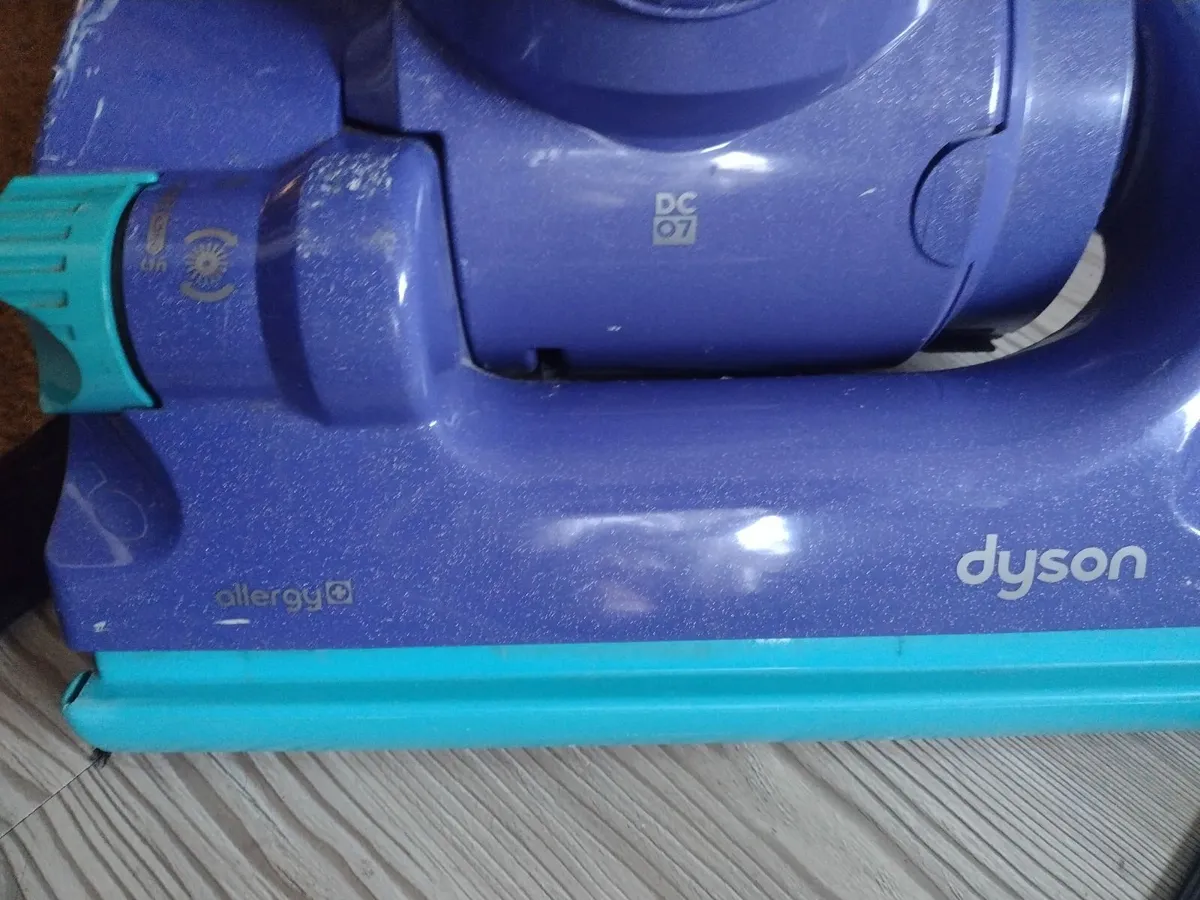 Working Dyson DC07 allergy upright vacuum cleaner - Image 3