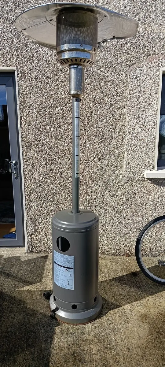 Tall Gas patio heater - Image 1