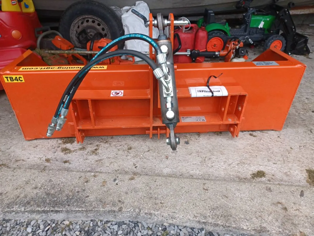 Compact/ sub compact transport box. - Image 2