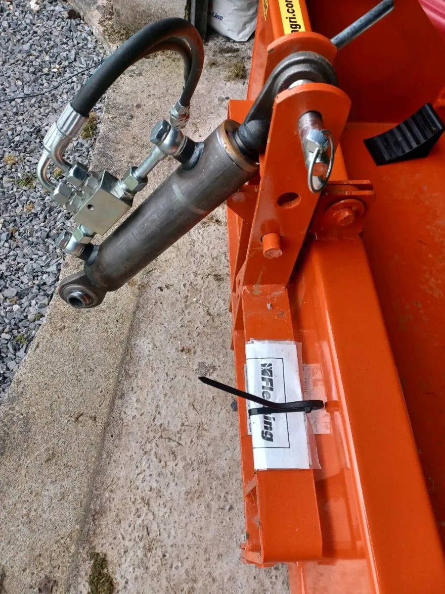 Compact/ sub compact transport box. - Image 3