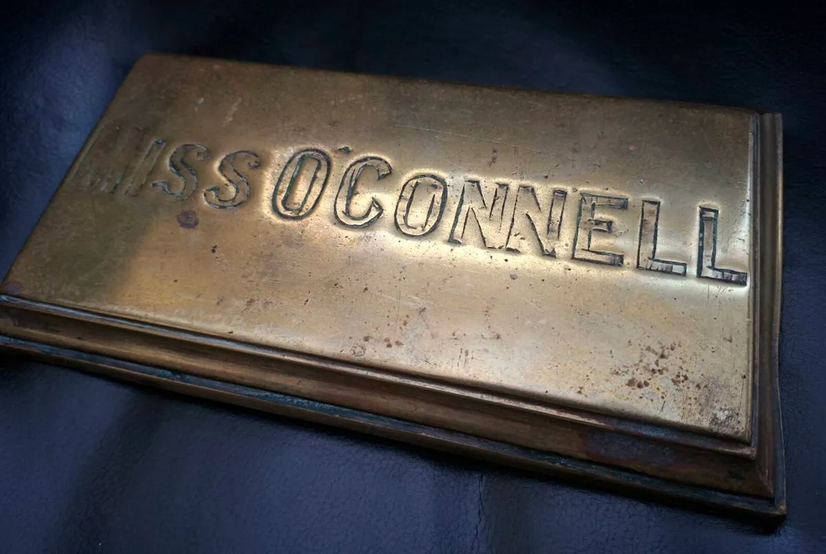 Antique Brass Cobh name plaque - Image 2