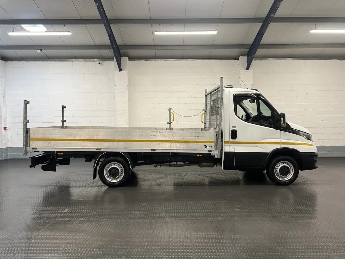 2022 Iveco Daily Dropside Van - Image 1