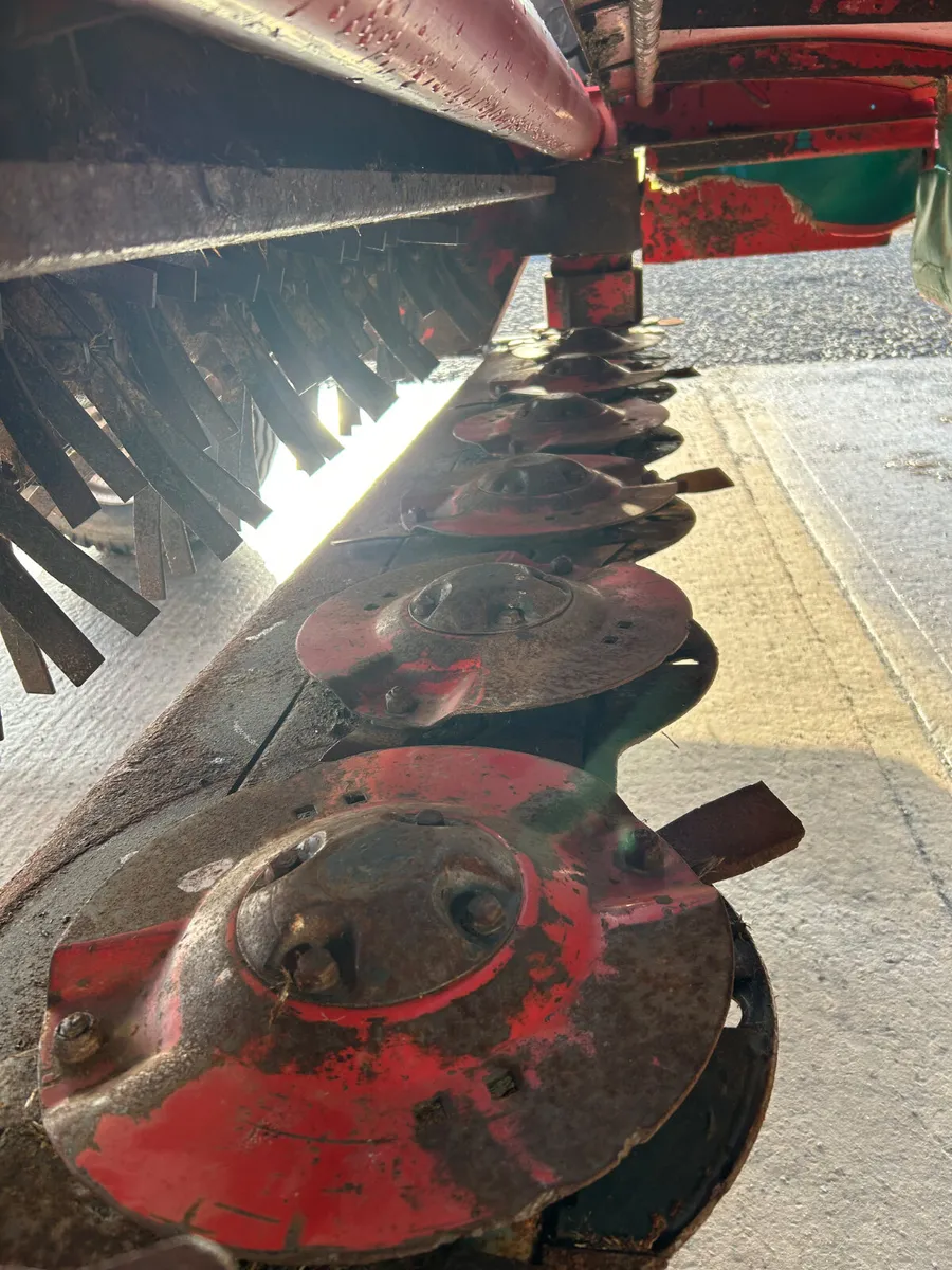 Kverneland 4332 LT Trailed Mower **no VAT ** - Image 4