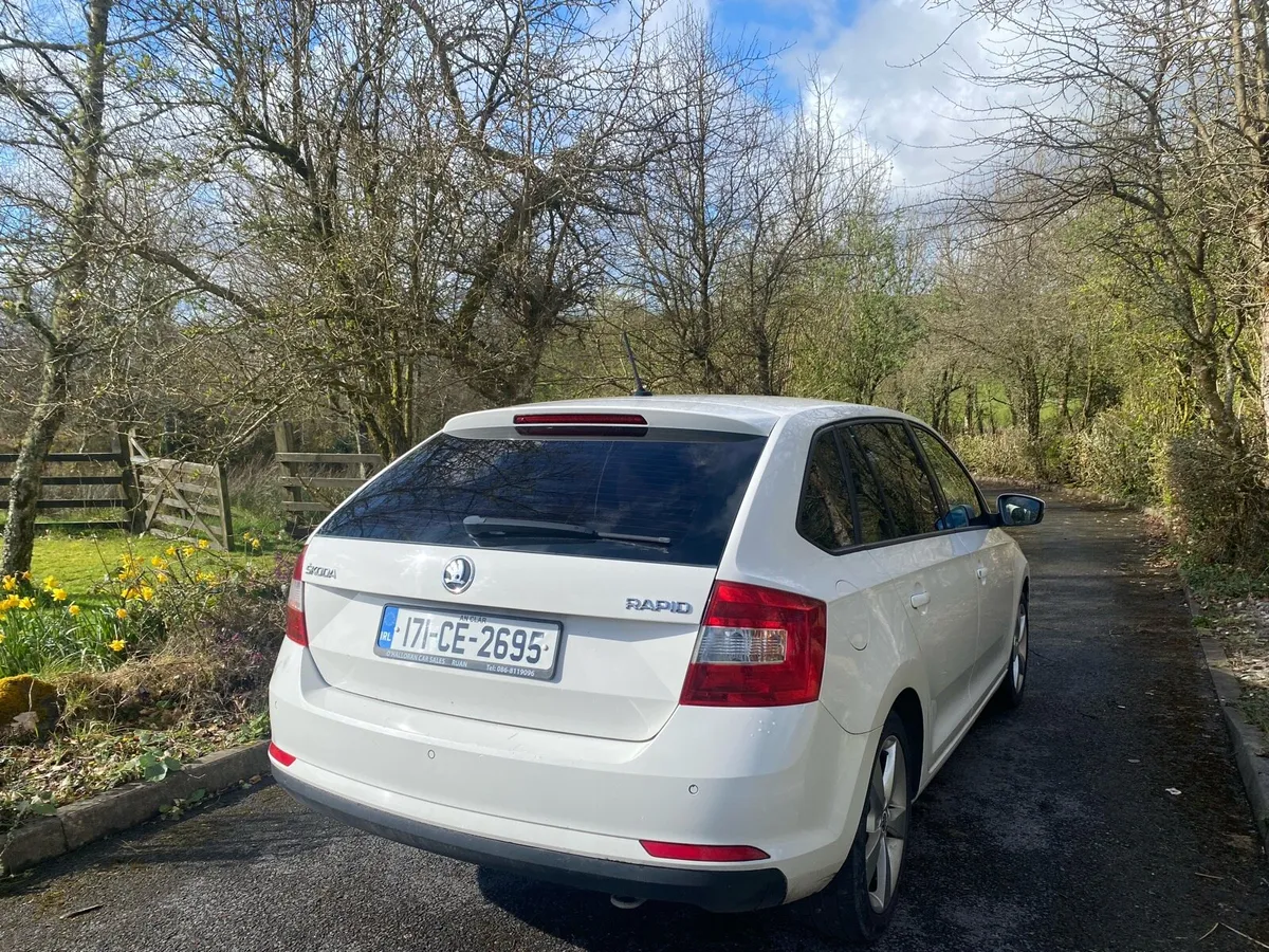 Skoda Rapid 1.4 D Automatic - Image 2