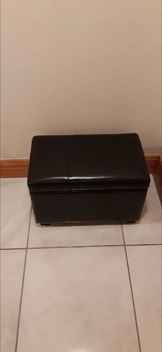 Seat/storage box - Image 1