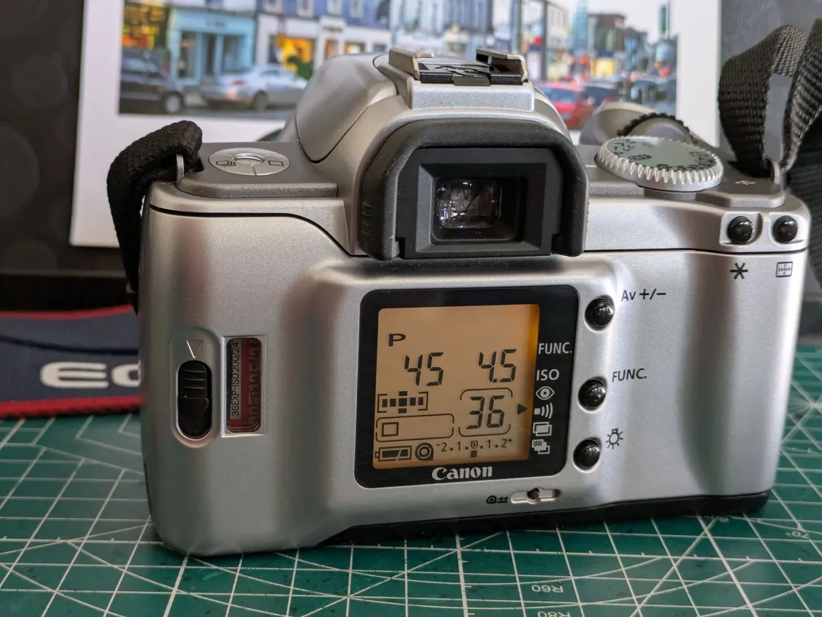 🎞️ Canon EOS 300 V Autofocus film SLR +28-80mm - Image 4