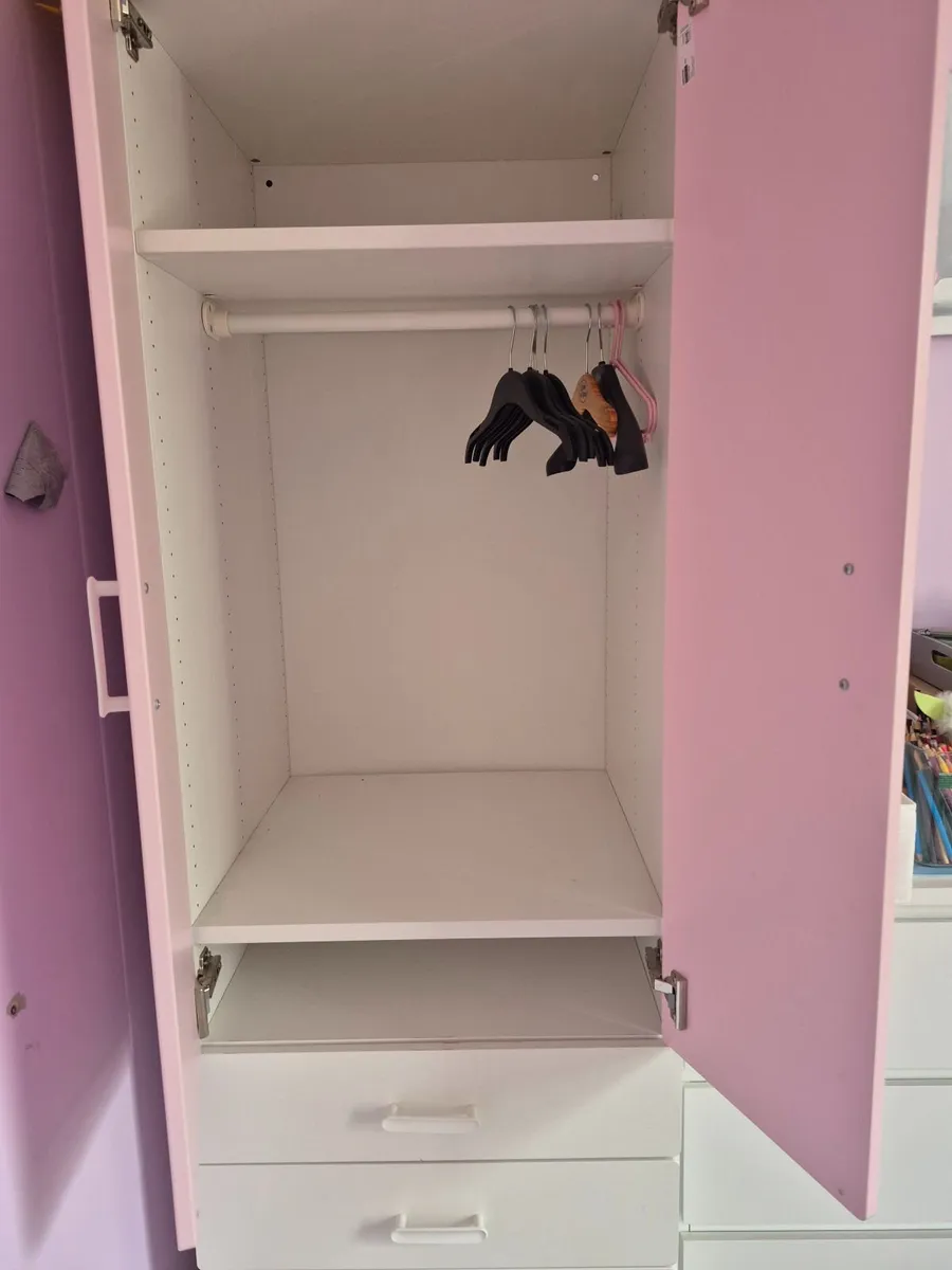 Kid's wardrobe - Image 4