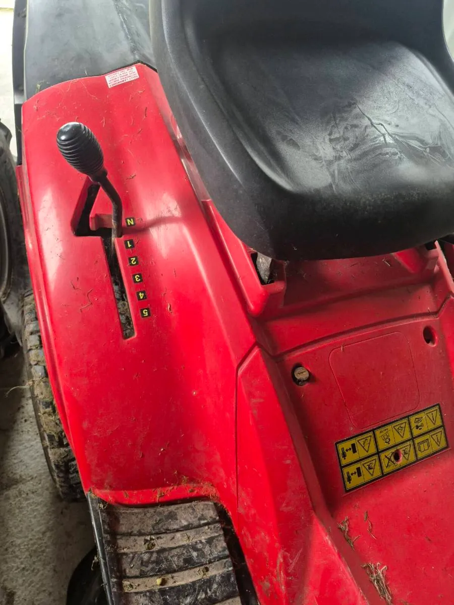 Ride on Lawnmower - Image 4