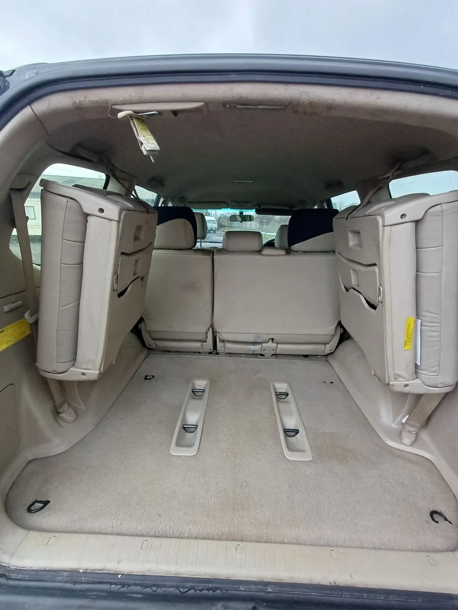 Toyota Land Cruiser - Image 3