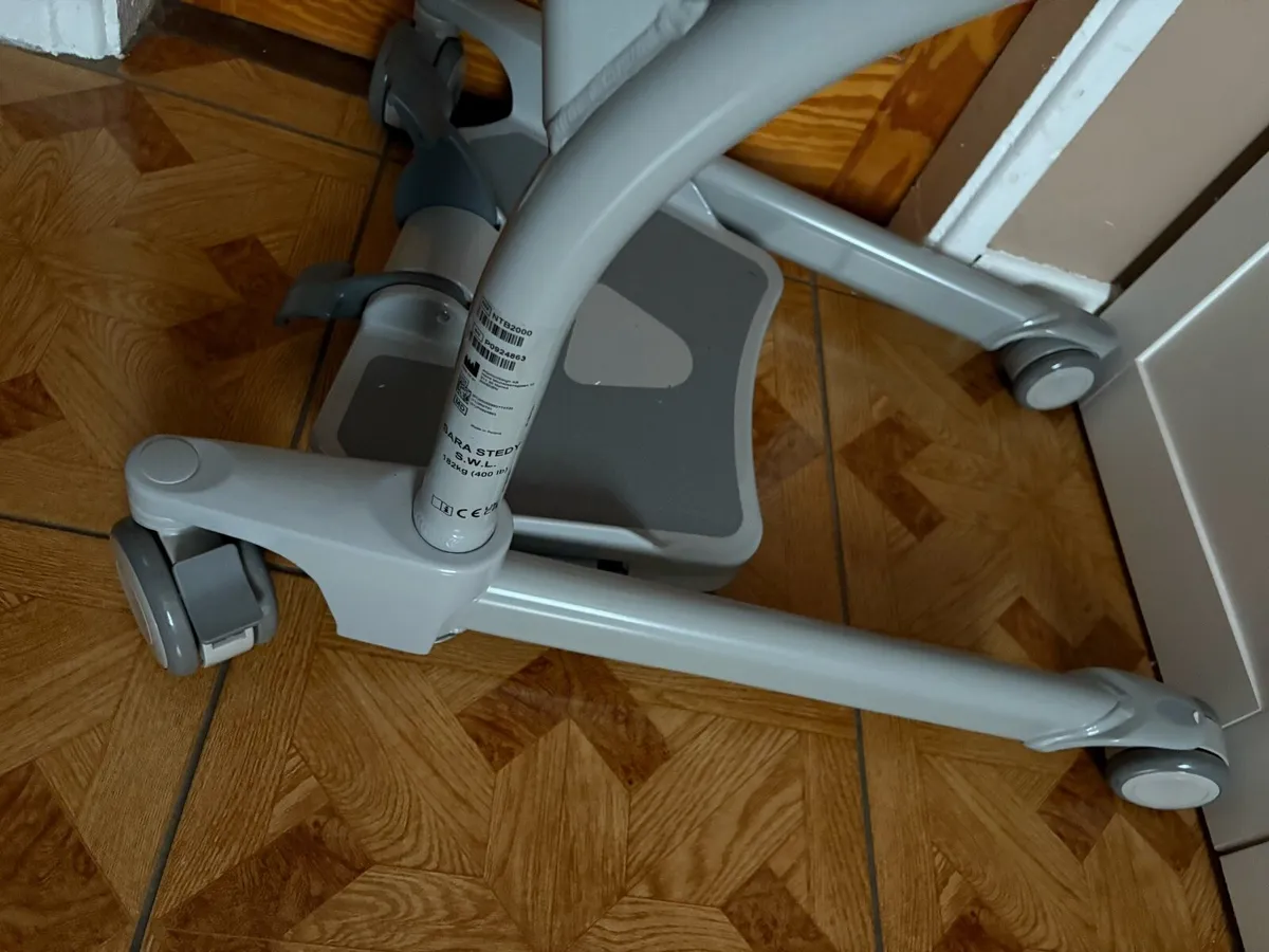 Sara Stedy Compact Transfer Aid - Image 1