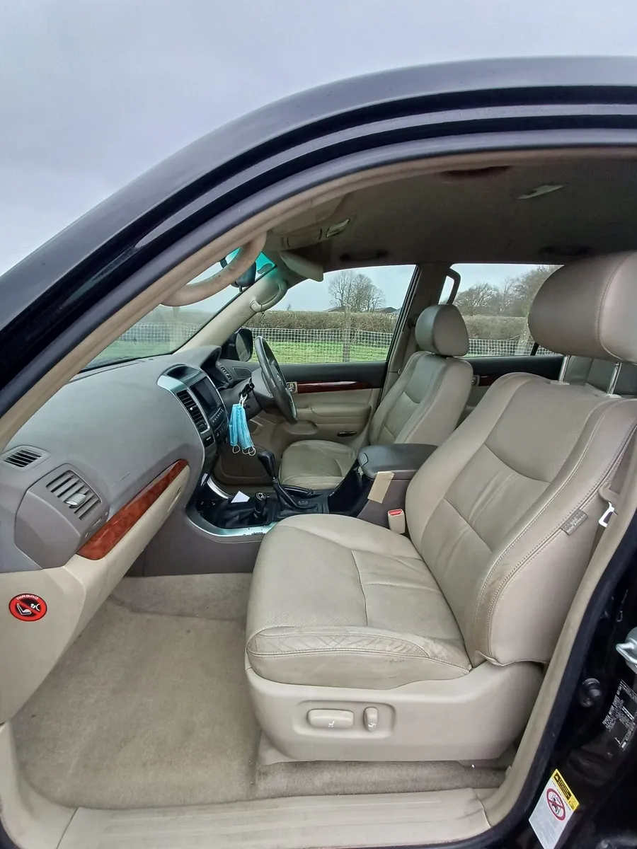 Toyota Land Cruiser - Image 4