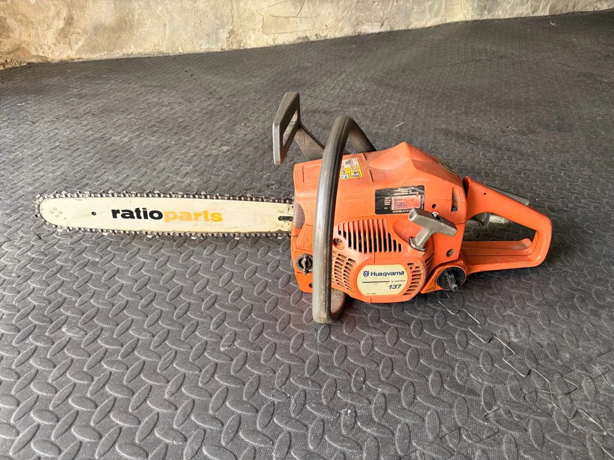 Husqvarna 137 - Image 1