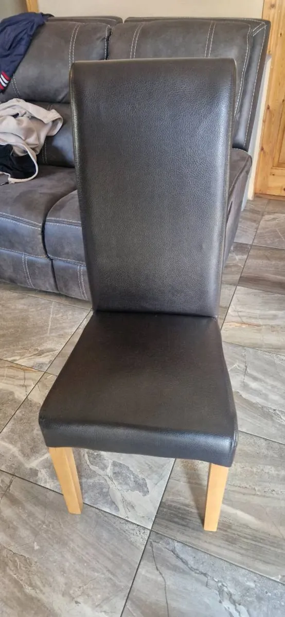 Dining table leader chairs - Image 4