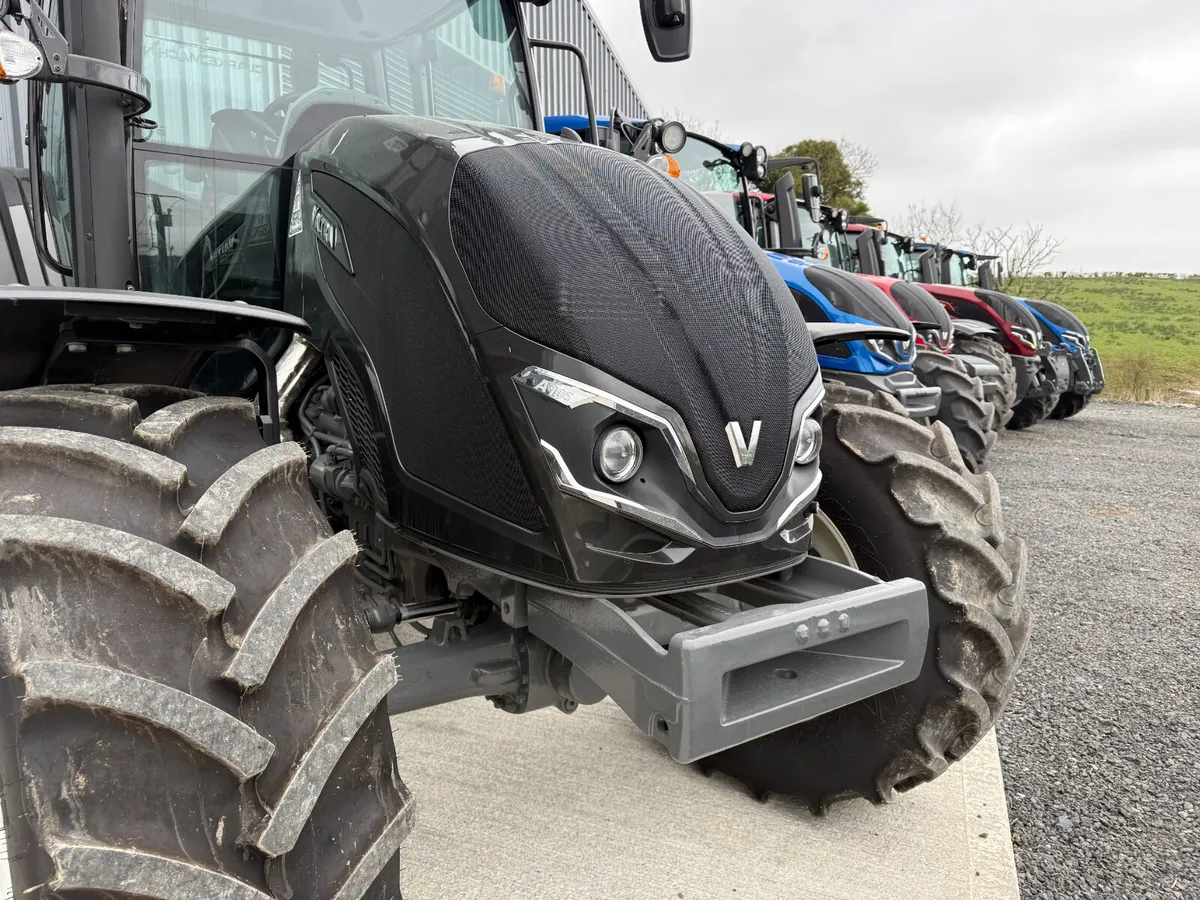 VALTRA A105 TRACTOR - ONLY 50 HOURS - Image 4