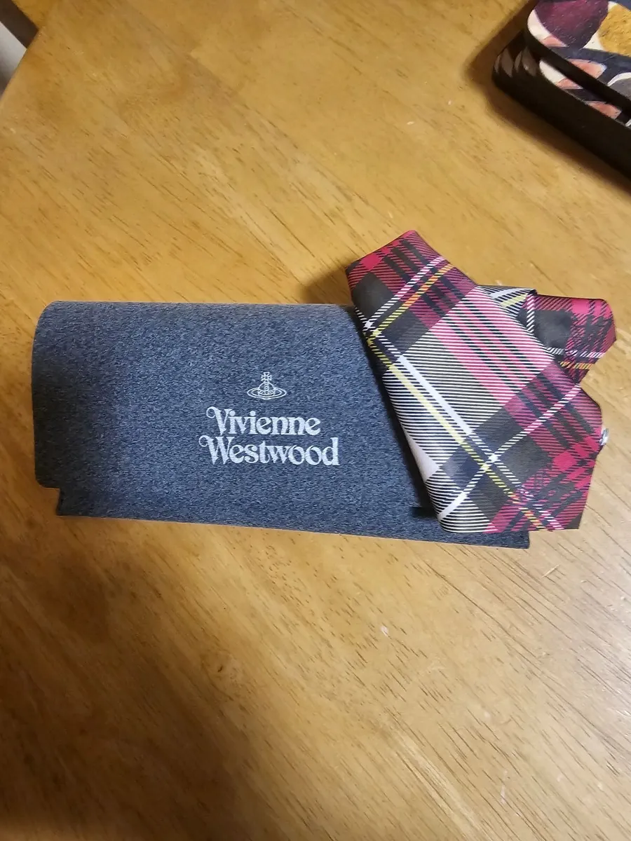 Vivienne Westwood Glasses Case With Cleaning Cloth - Image 1