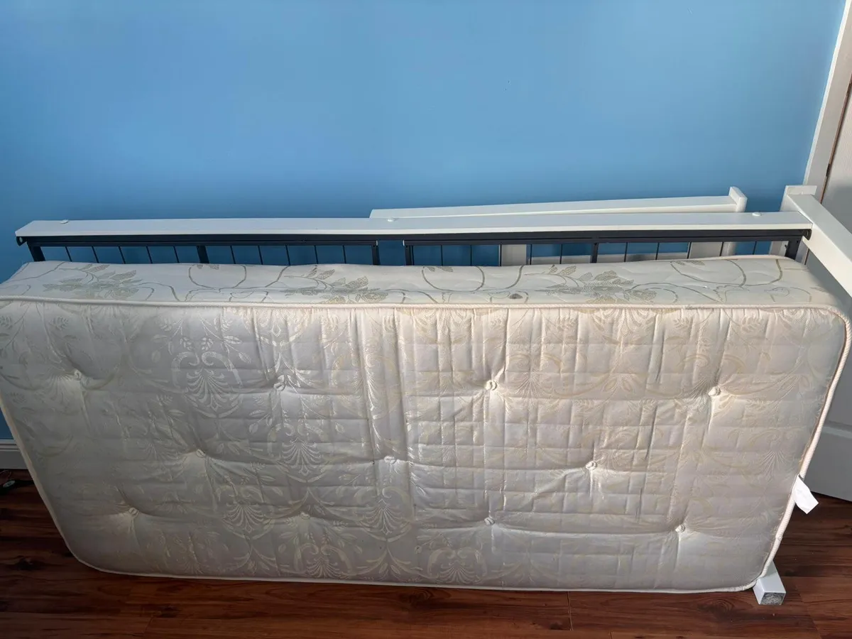 Single White wooden bed and mattress - Image 2