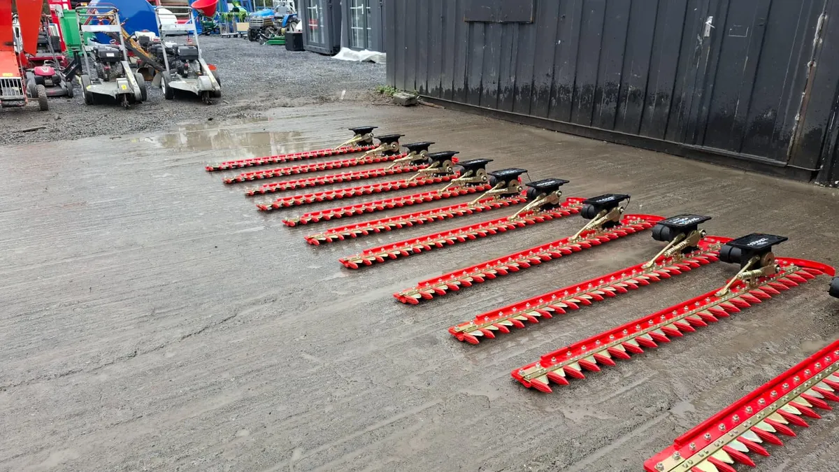 Hydraulic Finger Mower 6ft –  Excavator Attachment - Image 3