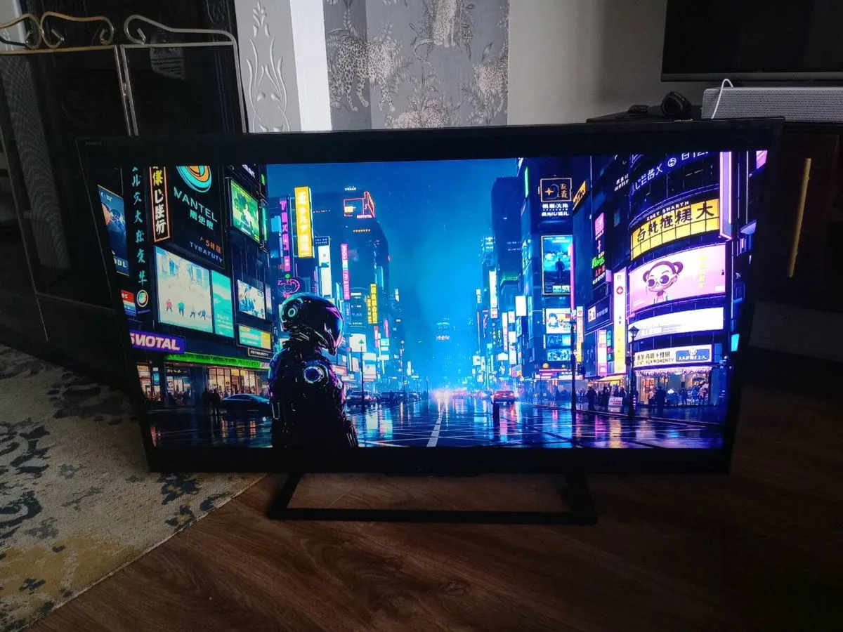Sony Bravia 40" FHD TV not smart KDL-40R453C - Image 2
