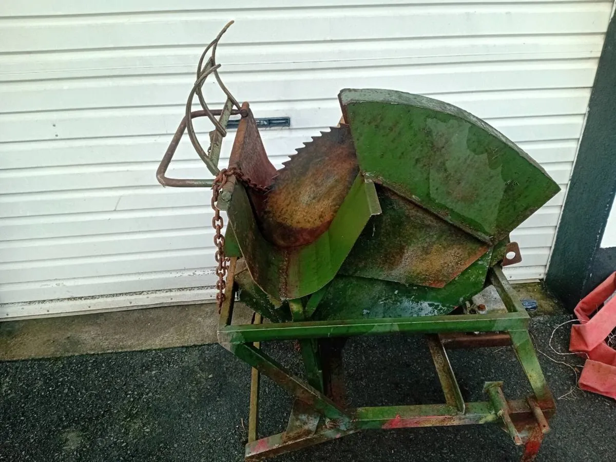 Wood saw worked on pto - Image 1