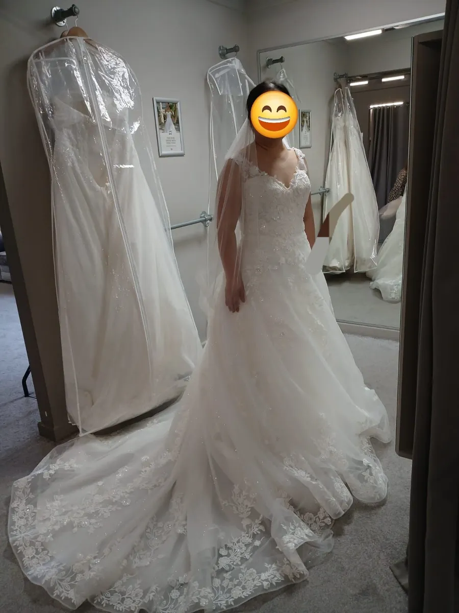 Wedding dress - Image 1