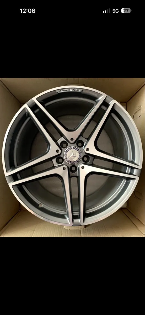 C63S AMG genuine alloys 19inch - Image 1