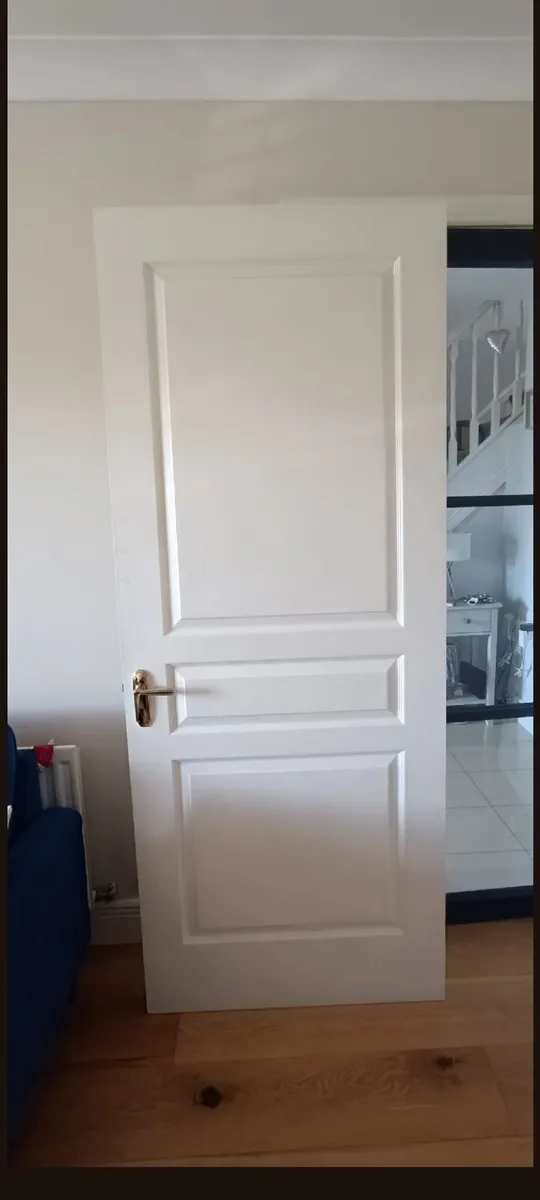 Radiator covers and interior doors - Image 2