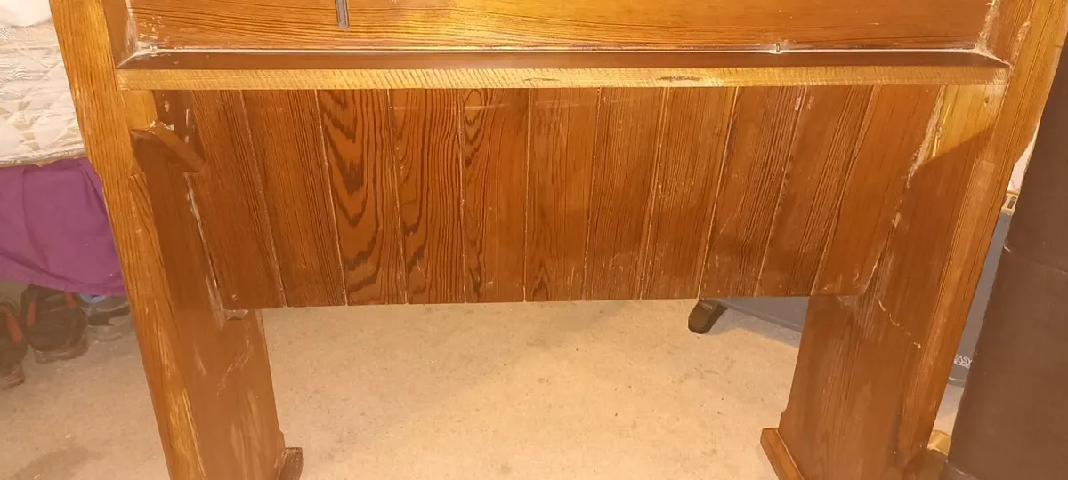 Small Chuch Pew - Image 4