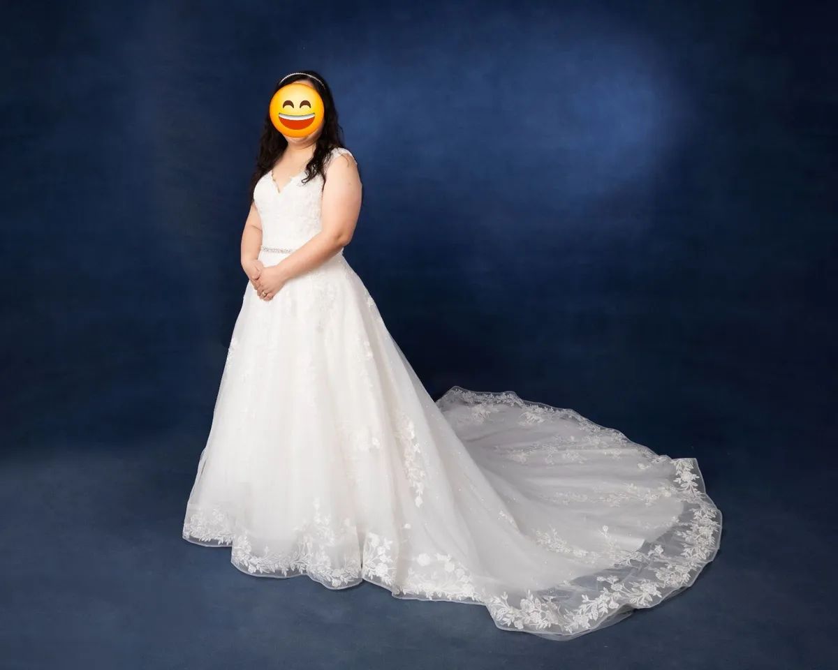 Wedding dress - Image 3