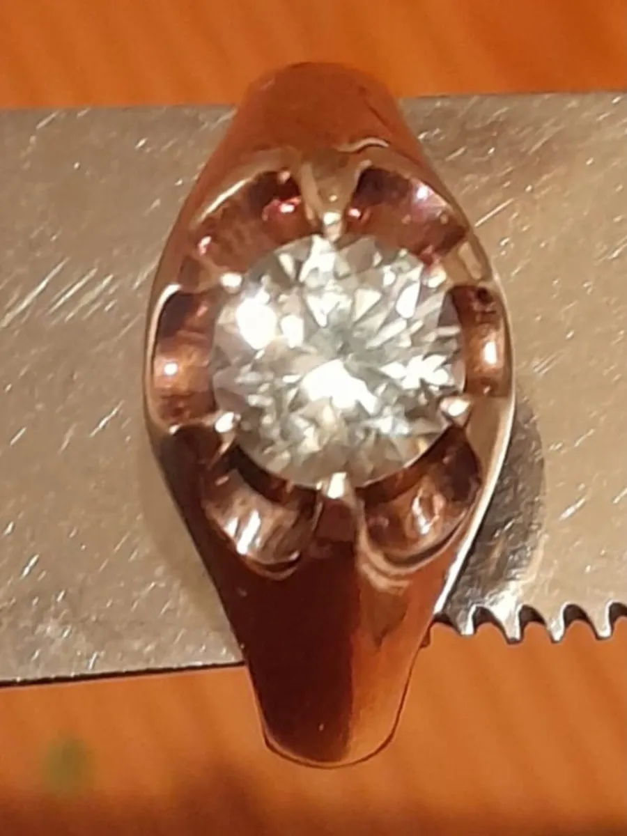 9ct Gold Zircon Ring - Image 4