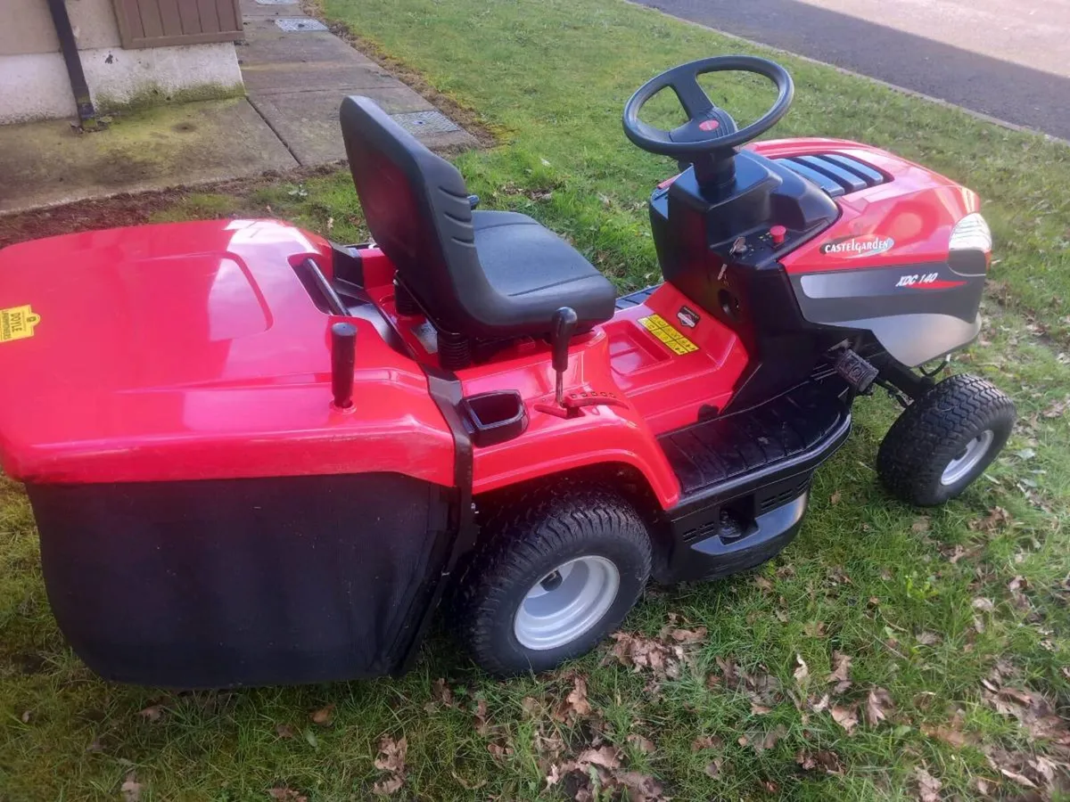 Ride on lawnmower - Image 4