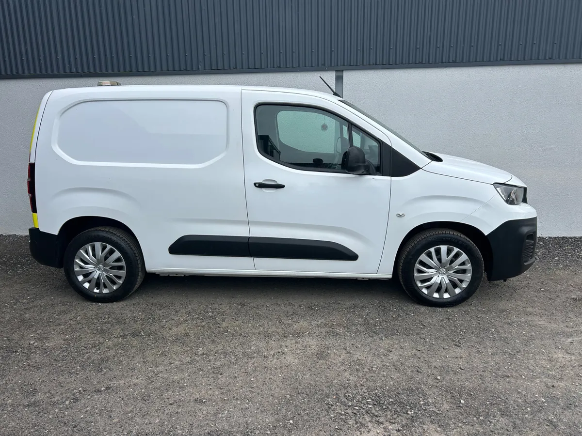 2021 Peugeot Partner ‘86kms - Professional - Image 3